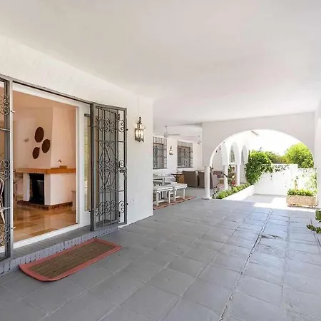 Preciosa Moderna Cerca De Puerto Banus Marbella