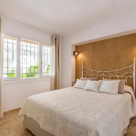 Villa Preciosa Moderna Cerca De Puerto Banus Marbella