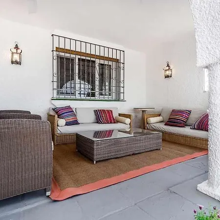 Preciosa Moderna Cerca De Puerto Banus