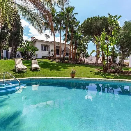 Villa Preciosa Moderna Cerca De Puerto Banus Marbella